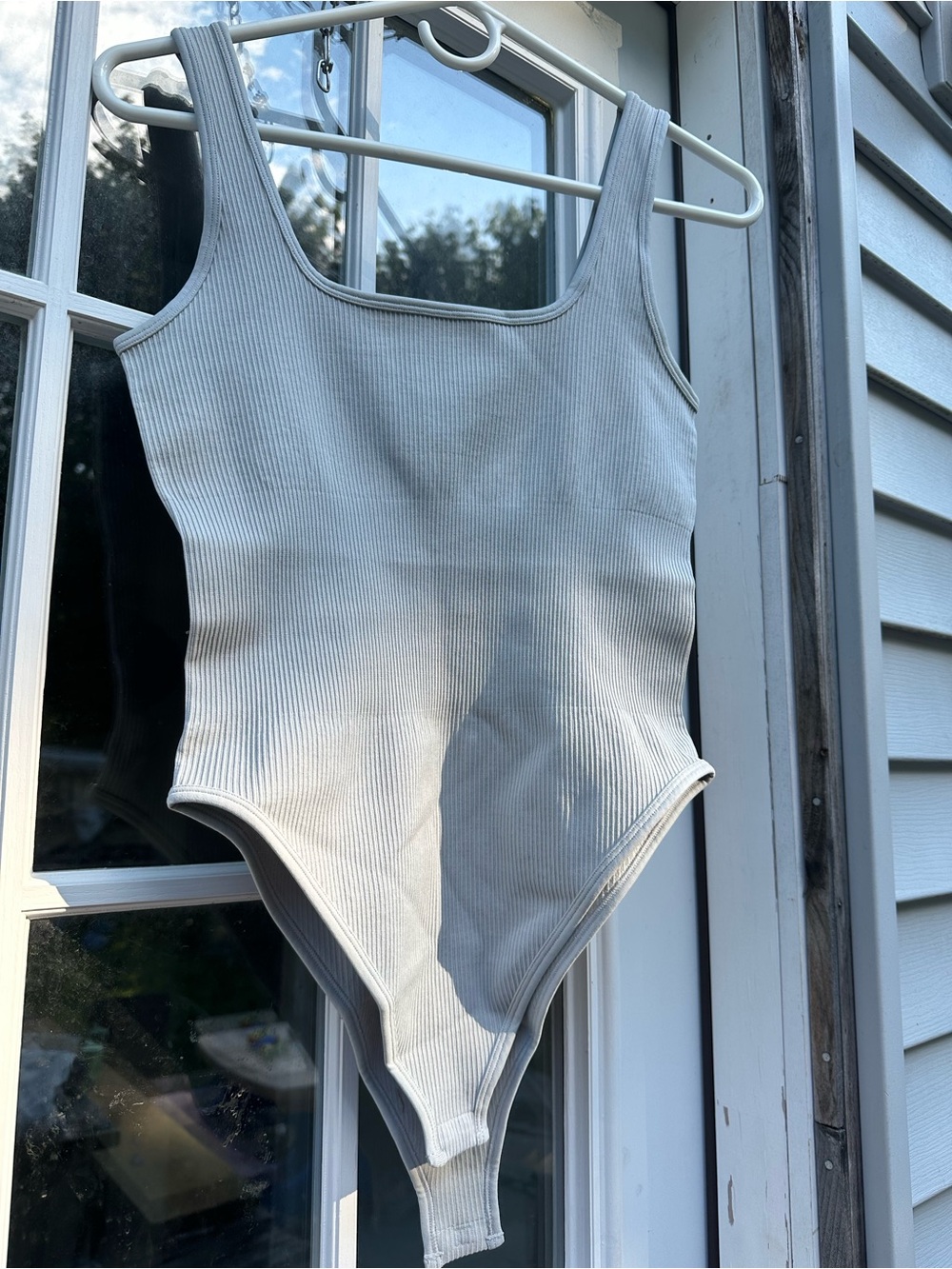 Ribbed Scoop-Neck Women's Bodysuit — Light Gray